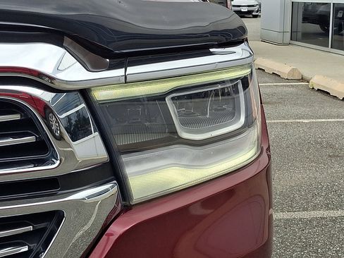 Used 2019 RAM 1500 Laramie AWD/4WD image 9