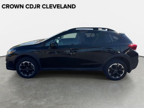 Used 2021 Subaru Crosstrek 2.0i Premium w/ Moonroof Package AWD/4WD image 2