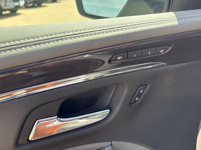 Used 2014 Chevrolet Impala LTZ FWD image 11