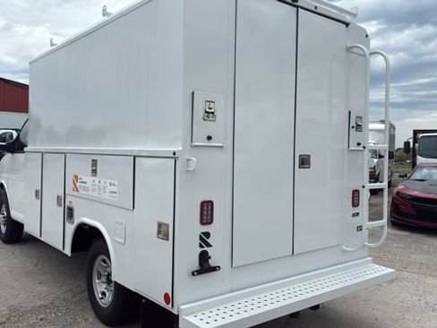 New 2025 Chevrolet Express 3500 w/ Power Convenience Package RWD image 8