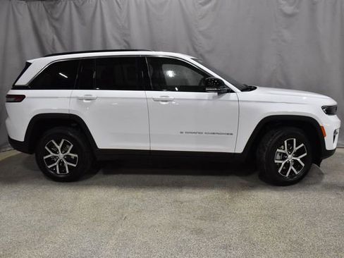 New 2025 Jeep Grand Cherokee Limited image 3