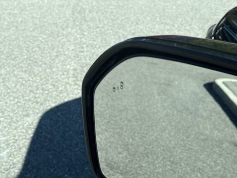 Used 2024 Ford Expedition XLT image 40