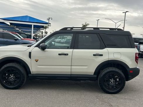 Used 2025 Ford Bronco Sport Badlands image 7