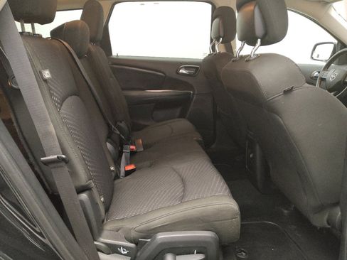 Used 2019 Dodge Journey SE image 19