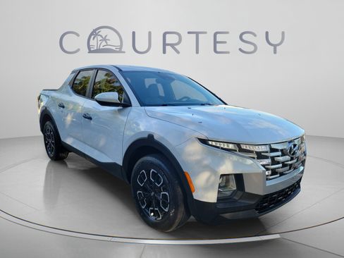 Used 2023 Hyundai Santa Cruz SE FWD image 5