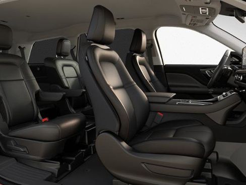 New 2026 Lincoln Aviator 2WD image 28