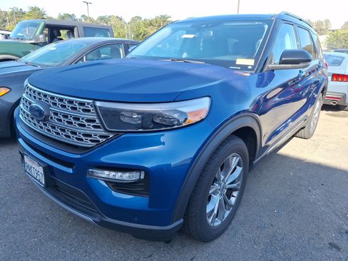Used 2021 Ford Explorer Limited w/ Equipment Group 301A image 3