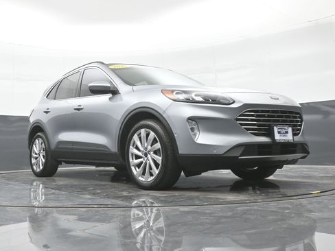 Used 2022 Ford Escape Titanium w/ Titanium Elite Package image 38