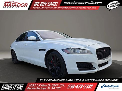 Used 2017 Jaguar XF Premium RWD image 3