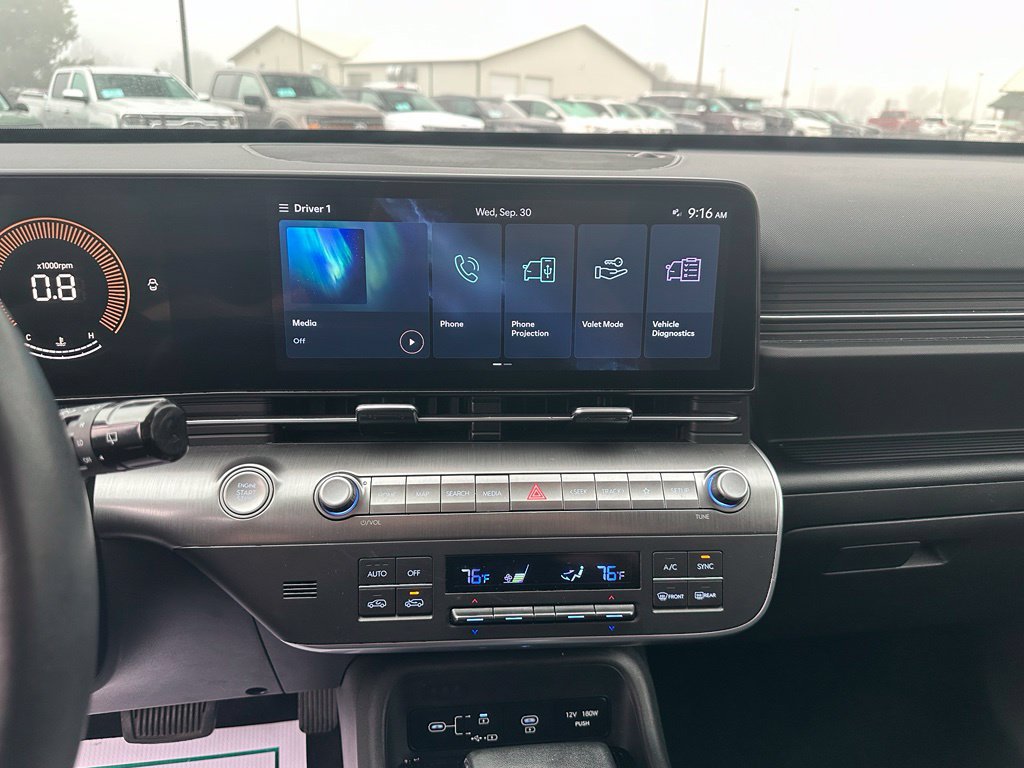 Used 2025 Hyundai Kona SEL AWD/4WD image 16