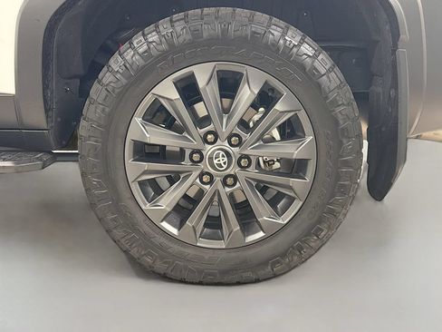 Used 2025 Toyota Land Cruiser w/ Premium Package AWD/4WD image 32