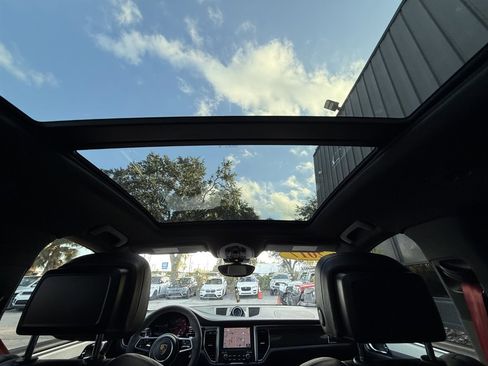 Used 2017 Porsche Macan GTS image 21