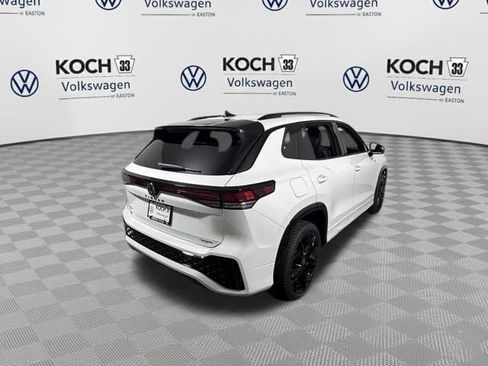 New 2026 Volkswagen Tiguan SE R-Line image 8