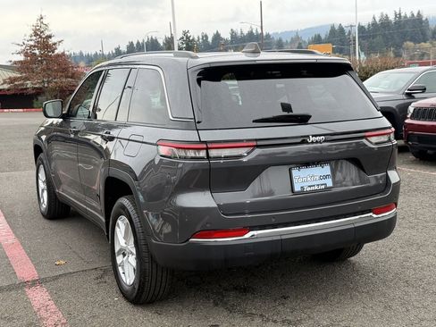 Used 2024 Jeep Grand Cherokee Laredo X w/ Trailer Tow Package image 6