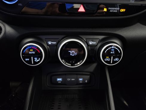 New 2026 Hyundai Venue SEL FWD image 8