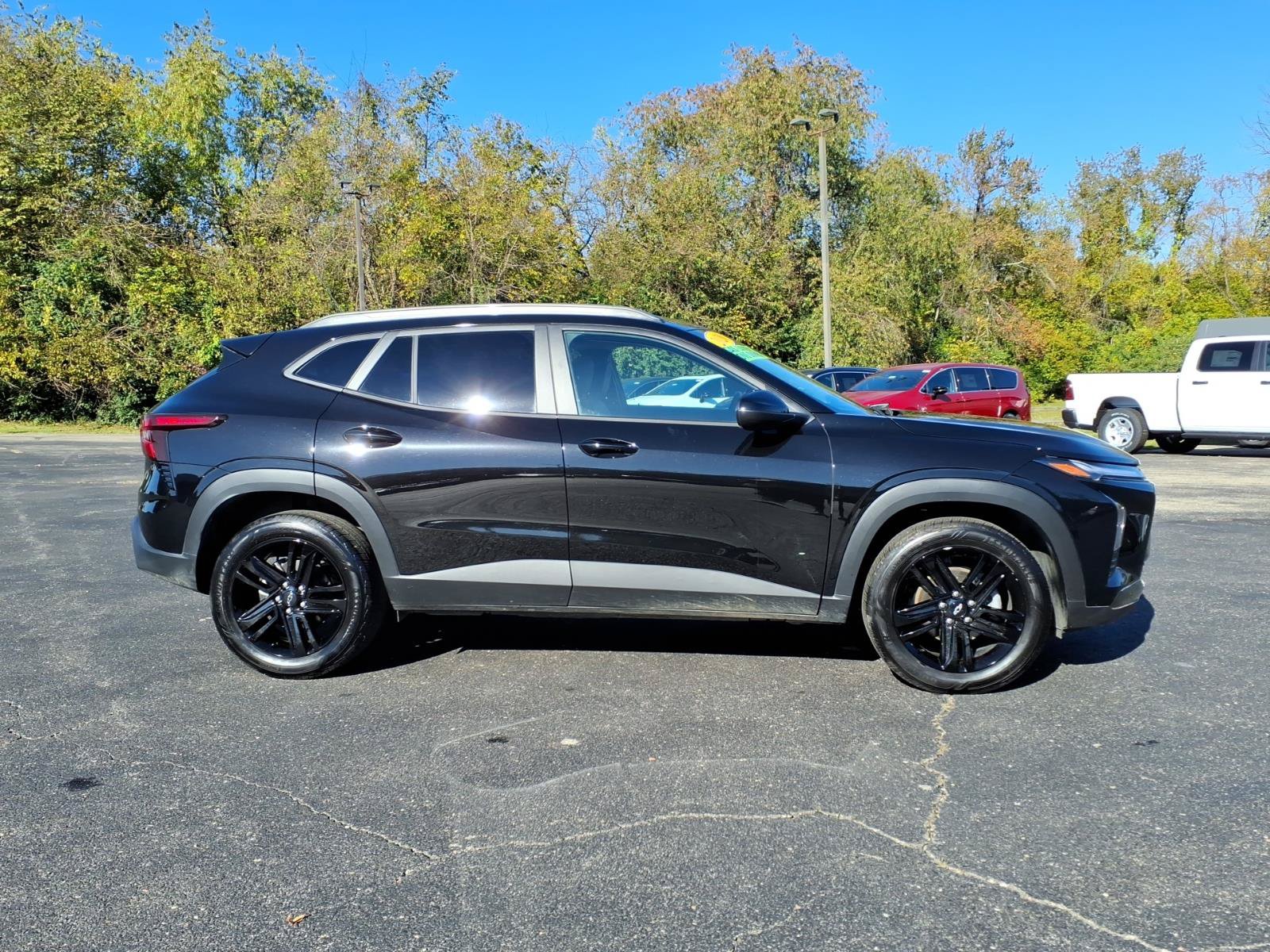 Used 2026 Chevrolet Trax ACTIV FWD image 8