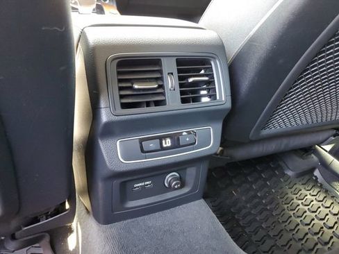 Used 2022 Audi Q5 2.0T Premium Plus image 16