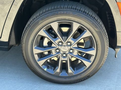 New 2026 Jeep Grand Cherokee L Limited AWD/4WD image 10