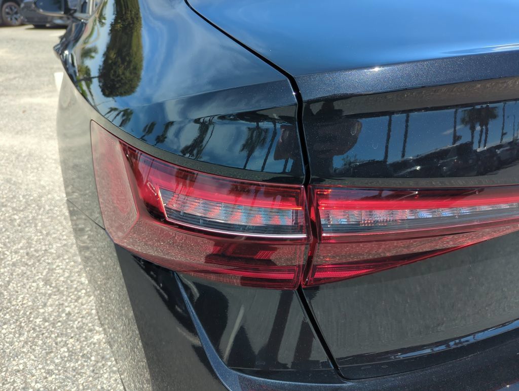 Used 2025 Volkswagen Jetta GLI Autobahn FWD image 18
