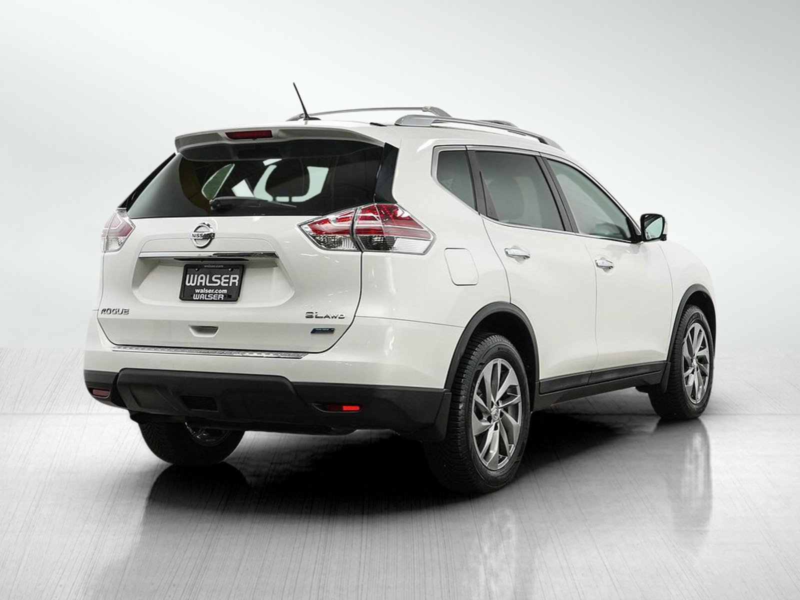 Used 2014 Nissan Rogue SL w/ SL Premium Package AWD/4WD image 5