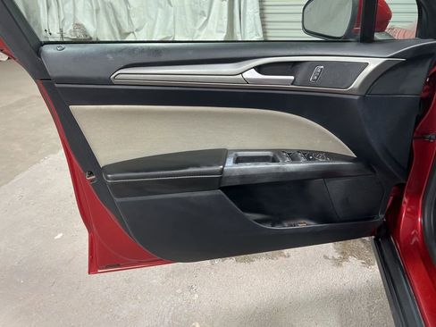 Used 2020 Ford Fusion S image 20