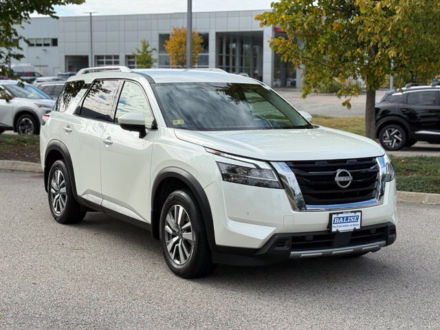 Certified 2024 Nissan Pathfinder SL AWD/4WD image 4