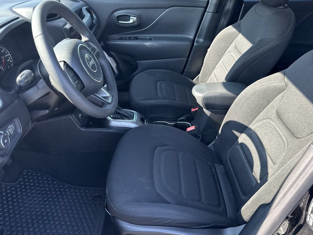 Certified 2022 Jeep Renegade Latitude AWD/4WD image 14