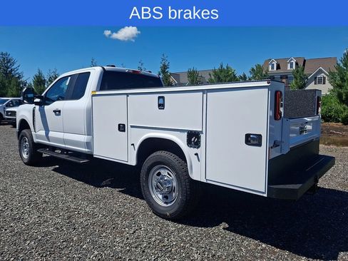 New 2026 Ford F350 XL w/ XL Chrome Package AWD/4WD image 4