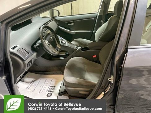 Used 2011 Toyota Prius Three image 9