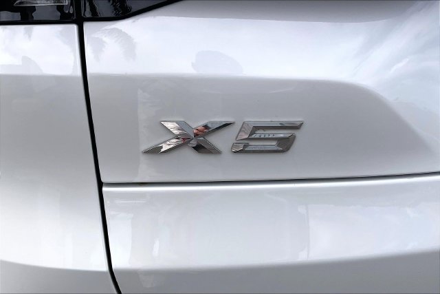Used 2024 BMW X5 xDrive40i w/ Parking Assistance Package AWD/4WD image 30
