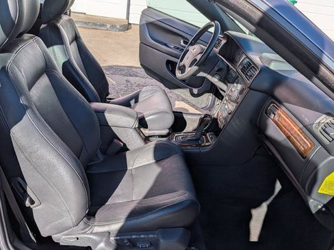 Used 2004 Volvo C70 HT image 12