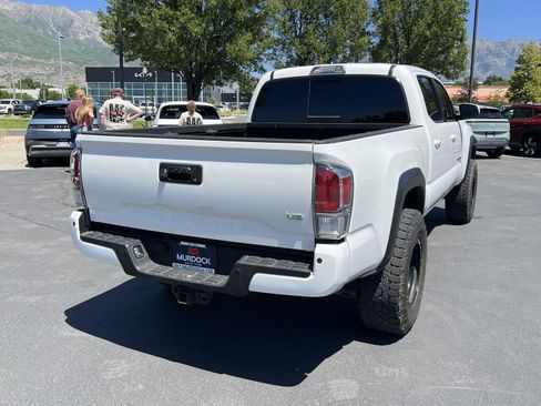 Used 2023 Toyota Tacoma TRD Off-Road w/ Advanced Technology Package AWD/4WD image 8