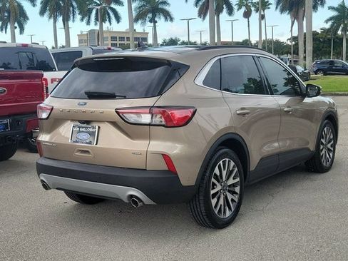 Certified 2020 Ford Escape Titanium FWD image 26