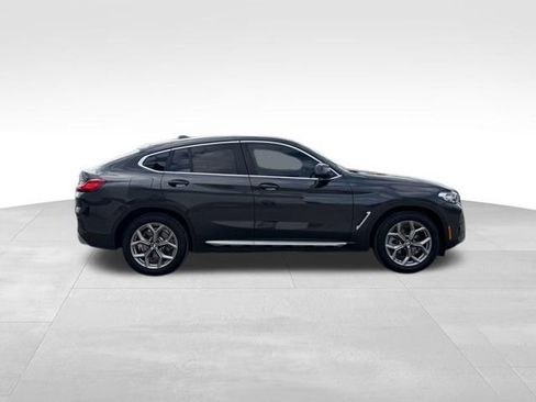 Certified 2025 BMW X4 xDrive30i w/ Premium Package image 10