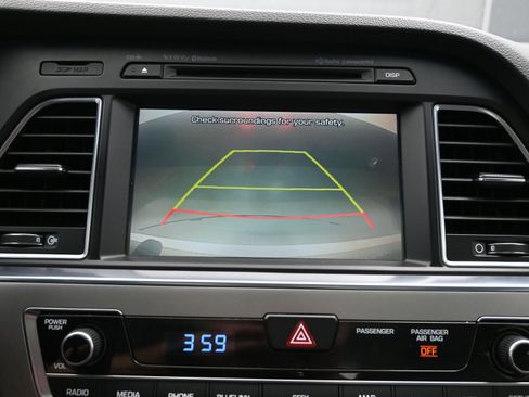 Used 2015 Hyundai Sonata Limited w/ Option Group 05 image 31