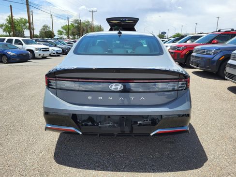 Certified 2024 Hyundai Sonata SEL FWD image 9