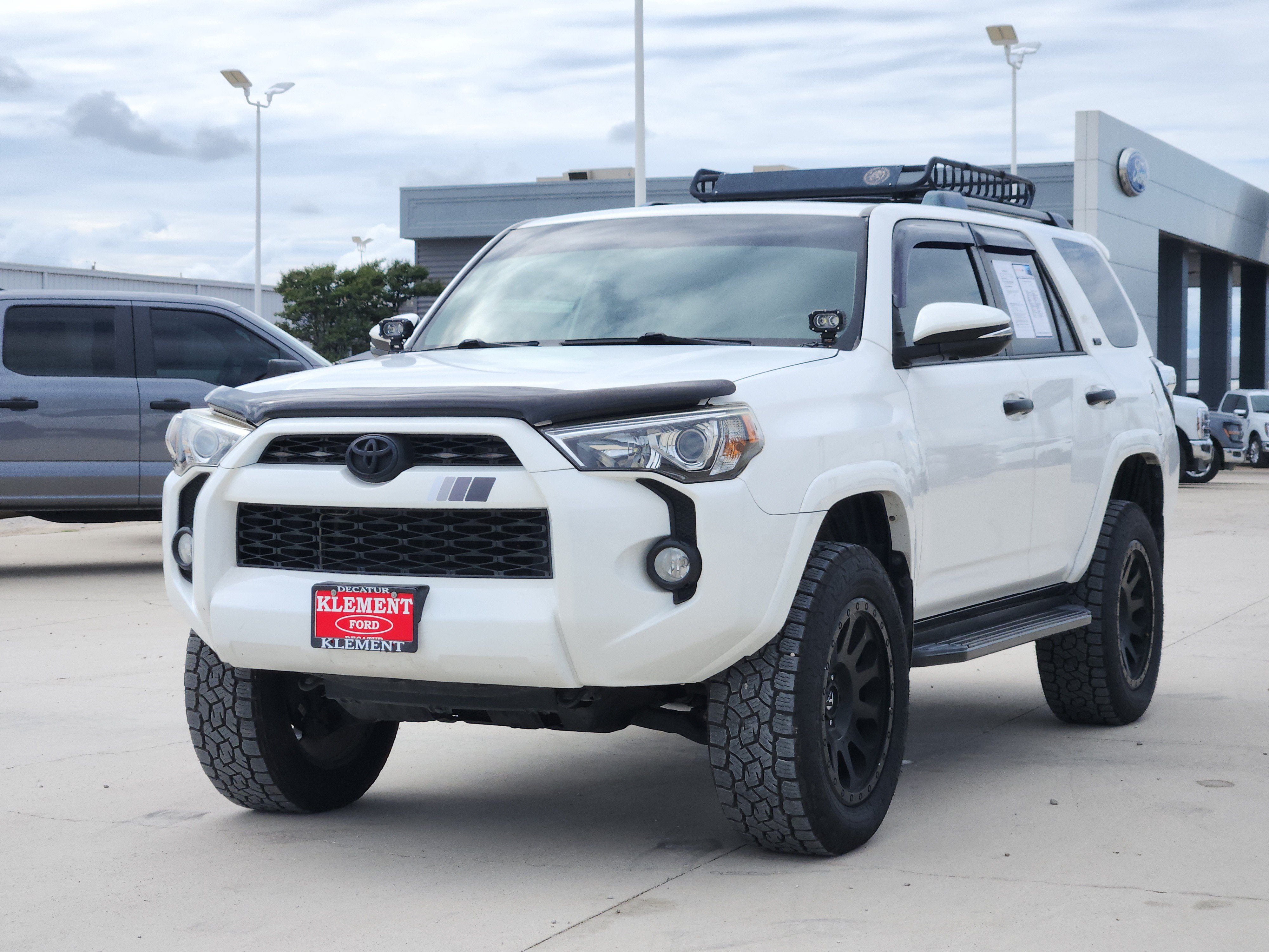 Used 2019 Toyota 4Runner SR5 Premium AWD/4WD image 3