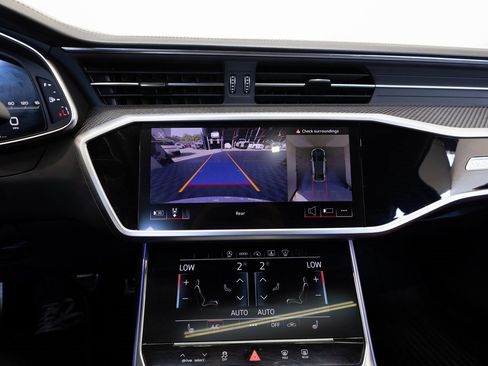 Used 2022 Audi S6 Prestige w/ Prestige Package image 32