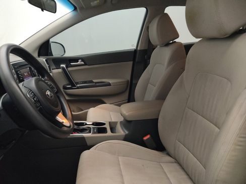 Used 2019 Kia Sportage LX image 17