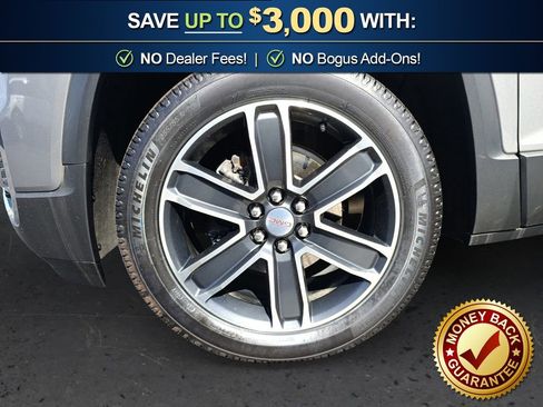 Used 2023 GMC Acadia SLT w/ Technology Package image 13