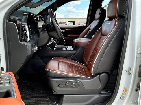 Used 2024 GMC Sierra 2500 Denali Ultimate AWD/4WD image 23