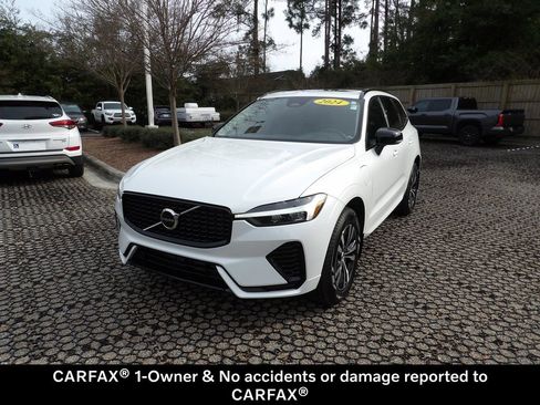 Certified 2024 Volvo XC60 T8 Core w/ Protection Package image 4
