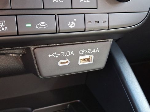 Used 2026 Subaru Outback Premium AWD/4WD image 24