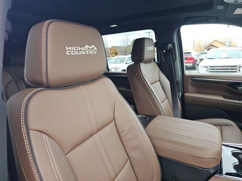 New 2026 Chevrolet Suburban High Country image 31
