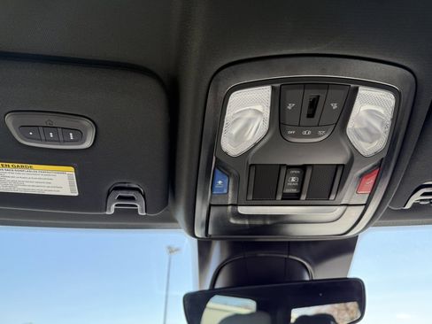 Used 2024 RAM 2500 Big Horn w/ Safety Group image 31