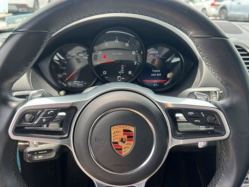 Used 2019 Porsche 718 Cayman RWD image 12