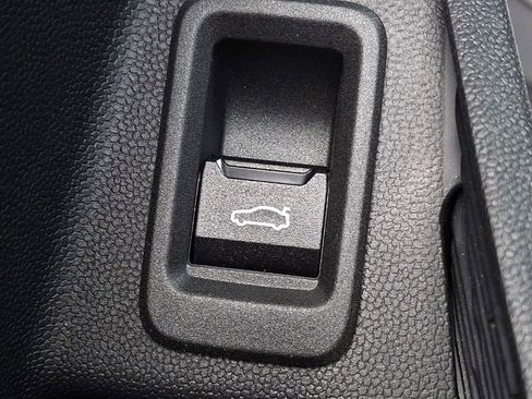 Certified 2025 MINI Cooper S image 25