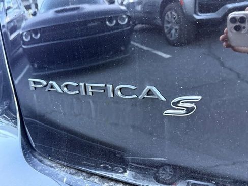 New 2026 Chrysler Pacifica Select w/ S Appearance Package image 11