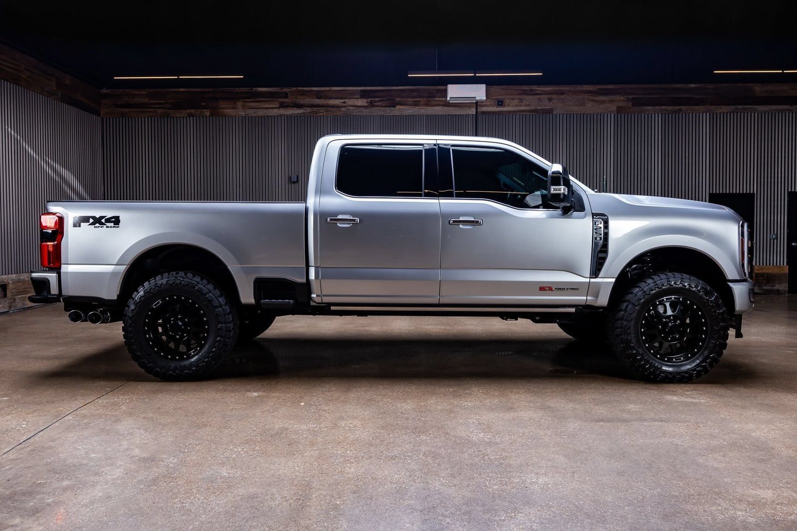 Used 2024 Ford F250 Platinum AWD/4WD image 10