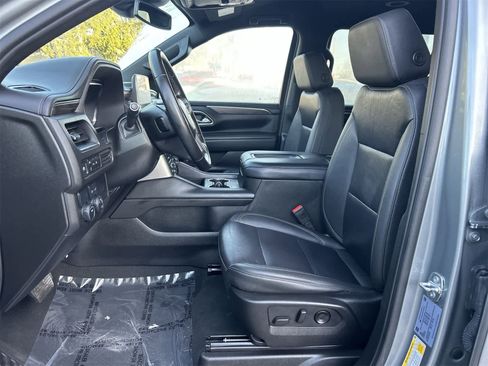 Used 2024 Chevrolet Suburban LT image 11